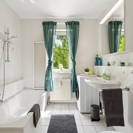 Monteurswohnung Mit Balkon Apartment *