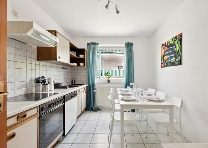 Monteurswohnung Mit Balkon דירה *